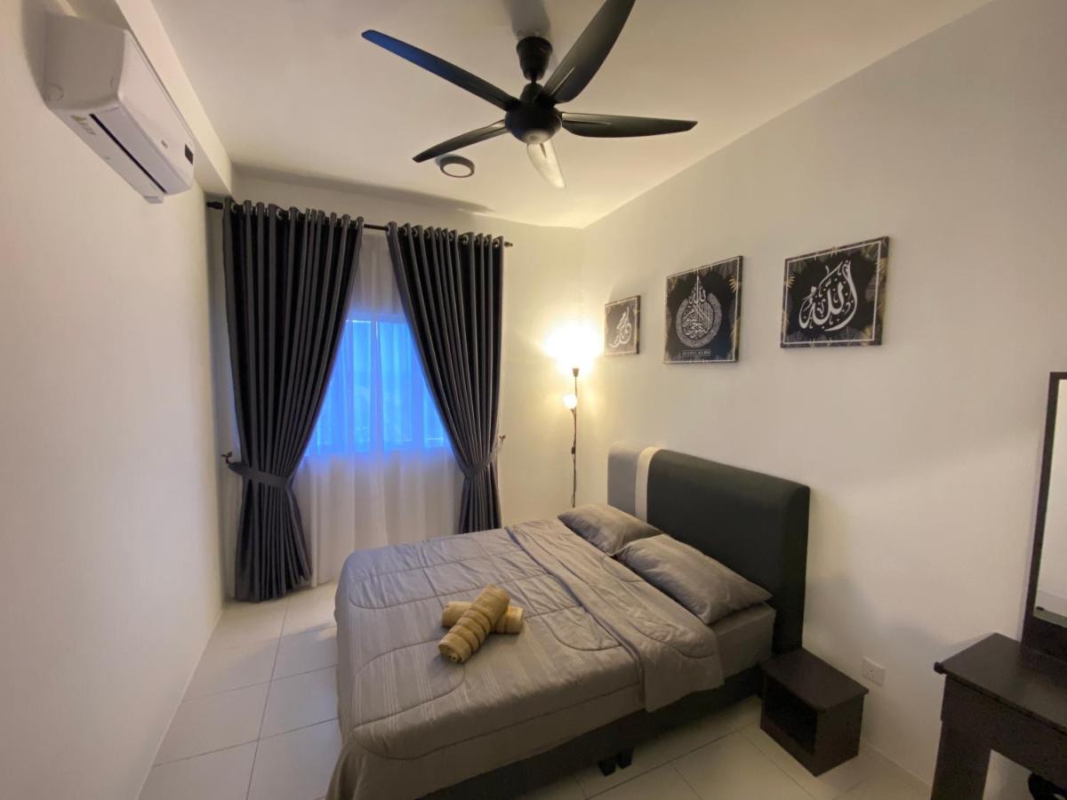 Daun Homestay Kita Impian Musliem Only 캄풍 뎅킬 외부 사진